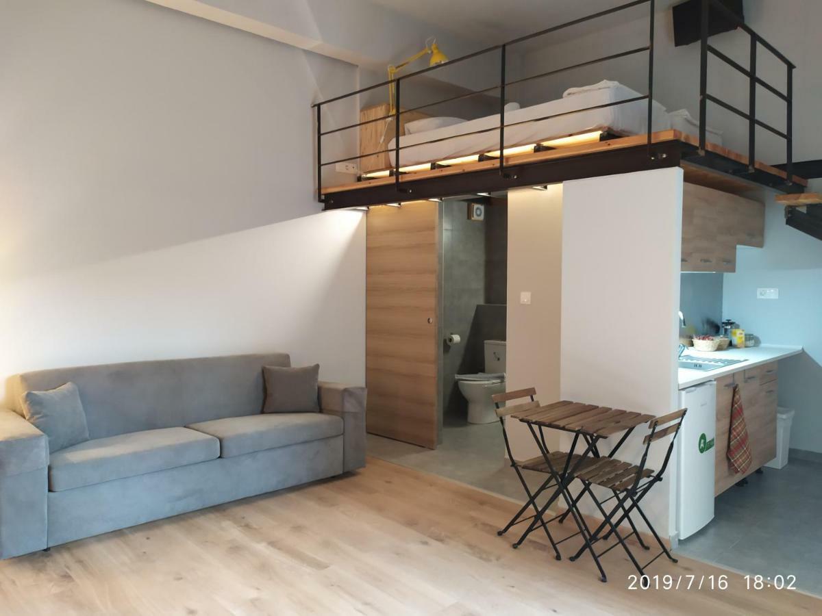 Thess Rooms Georgiou Katechaki 13 Salonicco Esterno foto